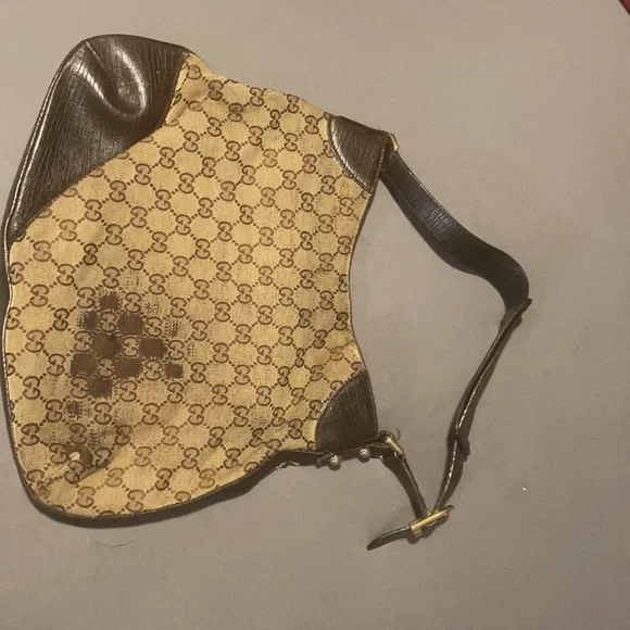 Authentic well used good condition Gucci medium hobo logo purse